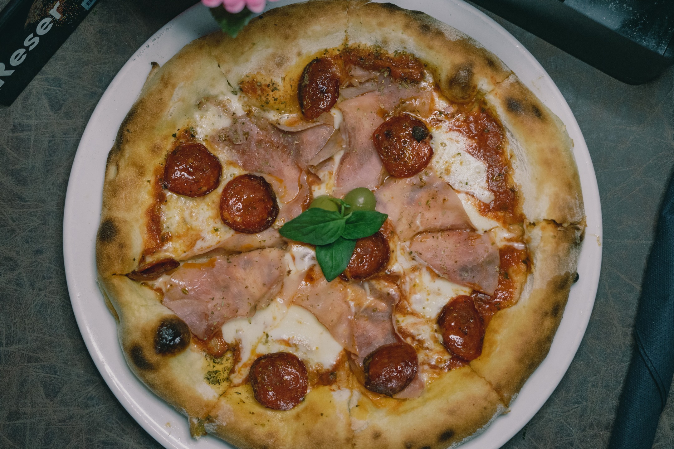 Kad pizza izgleda ovako… sve drugo može čekati 🍕🔥

#zadar #visitzadar #zadarfood #zadarrestaurant #zadarfoodie #croatia #visitcroatia #croatiafulloflife #croatiafood #foodporn #instafood #foodstagram #foodphotography #foodlover #foodie #foodiesofinstagram #delicious #tasty #yummy #finedinning #restaurant #dinner #lunch #breakfast #mediterraneanfood #mediterraneancuisine #adriaticflavors #dalmatiancuisine #eatmezadar